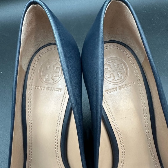 Tory Burch Melinda Peep Toe Wedges Pump Size 8M Navy Blue Leather 3.5" Heel $395 - Picture 4 of 7